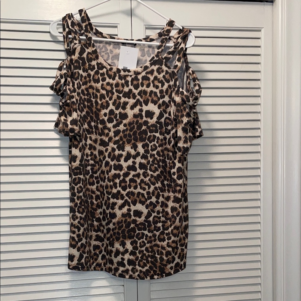 Hemish Leopard Print Cold Shoulder Top, XL